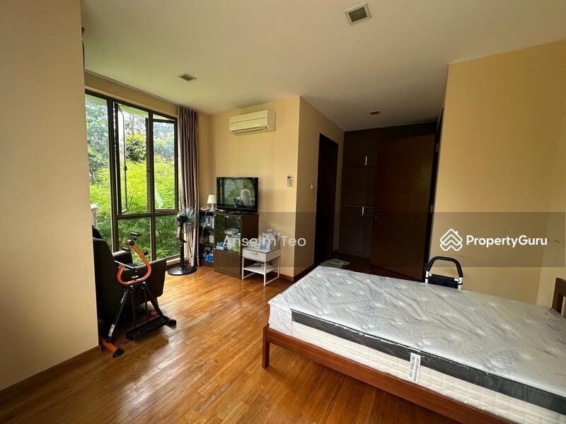 Prop-GPT: Corner Terrace: D19  Charming 2.5 Storey Corner-T @ Jalan Bunga Rampai