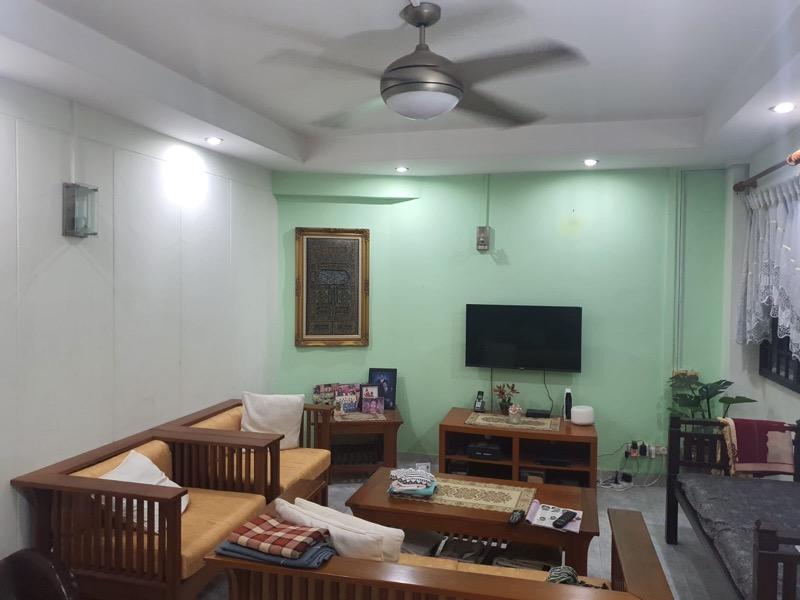 Prop-GPT: HDB Apartment: D18  319 Tampines Street 33