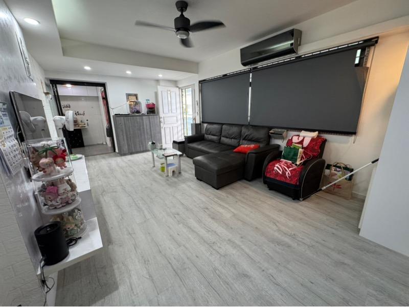 Prop-GPT: HDB Apartment: D22 Boon Lay 275C Jurong West Street 25