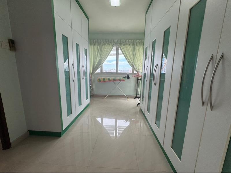 HDB Apartment for Sale, 621 Bukit Batok Central HDB Apartment For Sale, $899,000, 3 Bed 2 Bath 1,184 sqft $759.00 psf, SGD 899,000 | 99-year Leasehold