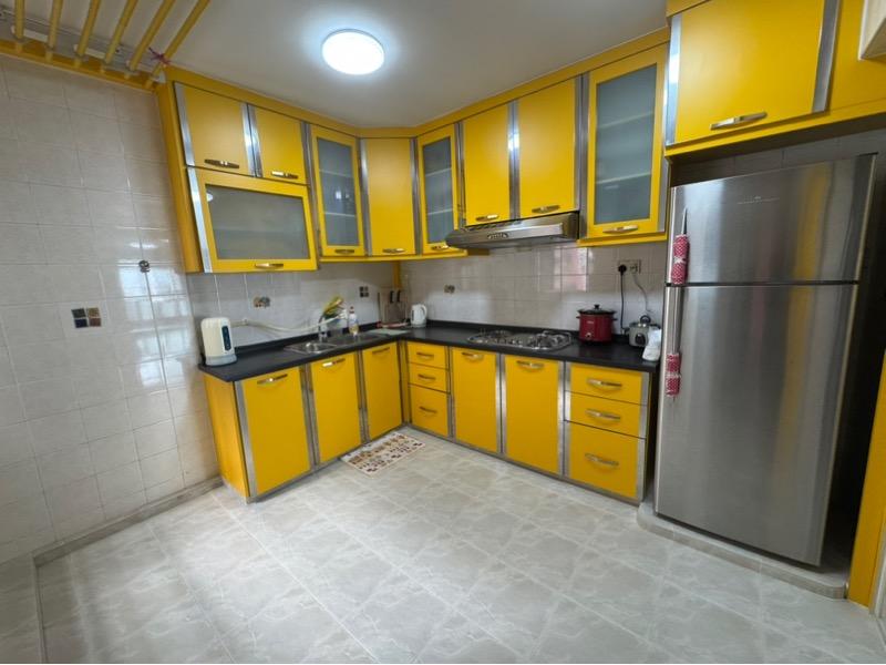 HDB Apartment for Sale, 621 Bukit Batok Central HDB Apartment For Sale, $899,000, 3 Bed 2 Bath 1,184 sqft $759.00 psf, SGD 899,000 | 99-year Leasehold