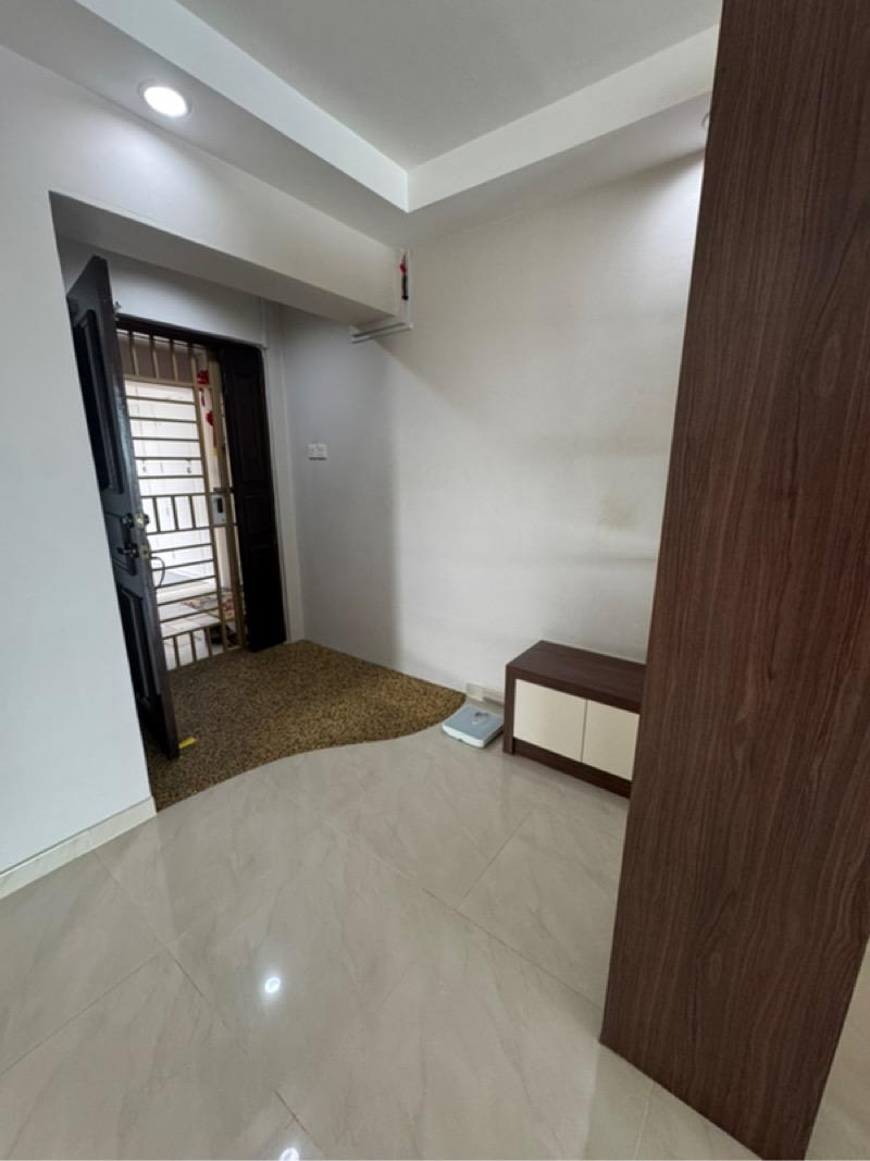HDB Apartment for Sale, 621 Bukit Batok Central HDB Apartment For Sale, $899,000, 3 Bed 2 Bath 1,184 sqft $759.00 psf, SGD 899,000 | 99-year Leasehold