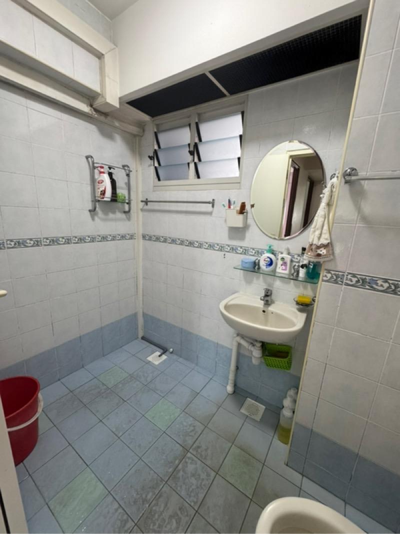 HDB Apartment for Sale, 621 Bukit Batok Central HDB Apartment For Sale, $899,000, 3 Bed 2 Bath 1,184 sqft $759.00 psf, SGD 899,000 | 99-year Leasehold