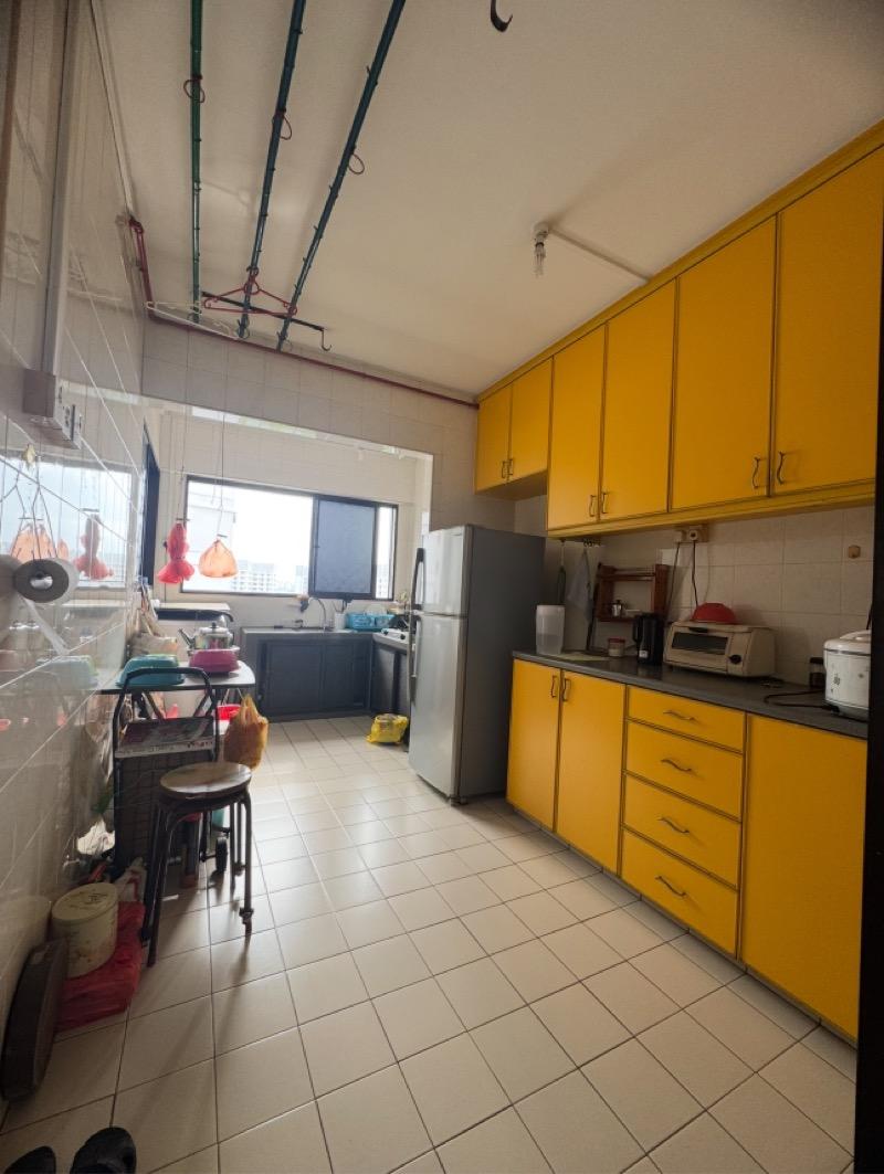 HDB Apartment for Sale, 337 Sembawang Crescent HDB Apartment For Sale, $530,000, 3 Bed 2 Bath 1,076 sqft $493.00 psf, SGD 530,000 | 99-year Leasehold