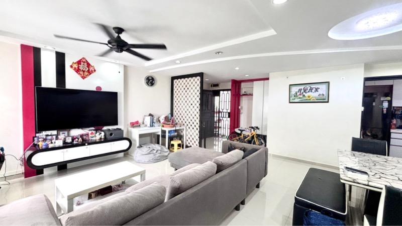 HDB Apartment for Sale, 186D Rivervale Drive HDB Apartment For Sale, $658,000, 3 Bed 2 Bath 1,173 sqft $561.00 psf, SGD 658,000 | 99-year Leasehold