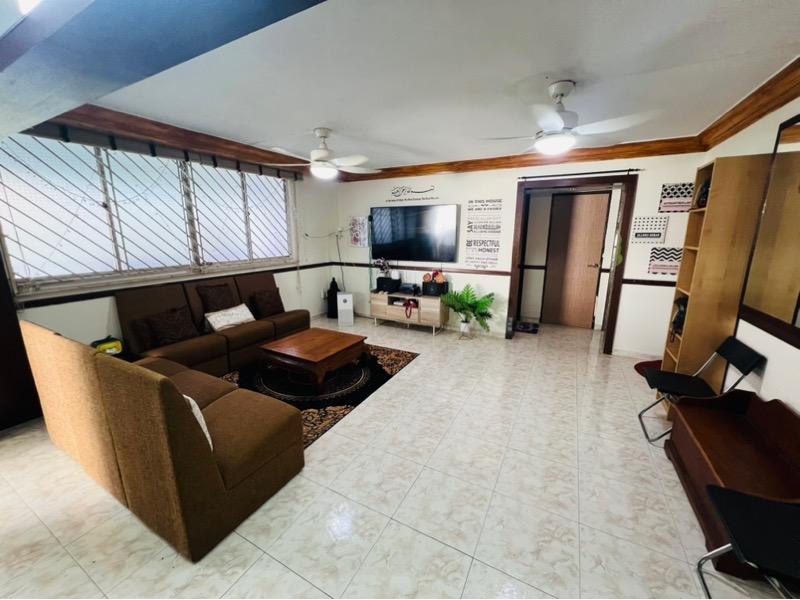 HDB Apartment for Sale: Yishun, D27, 760757