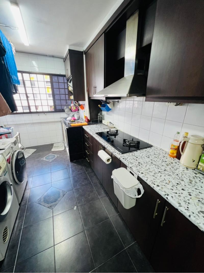 HDB Apartment for Sale: Yishun, D27, 760757