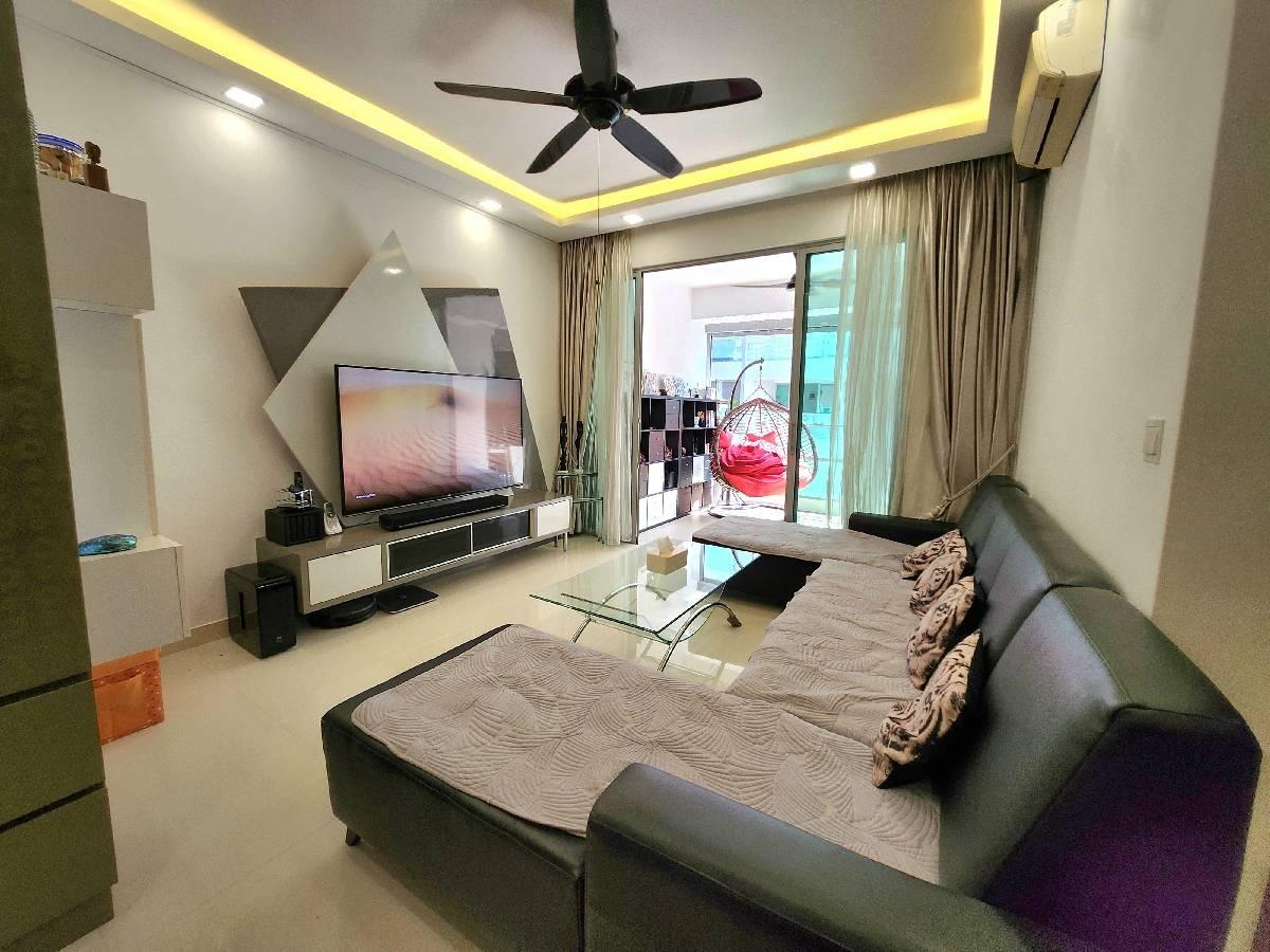 Prop-GPT: Condominium: D17  Coastal Breeze Residences
