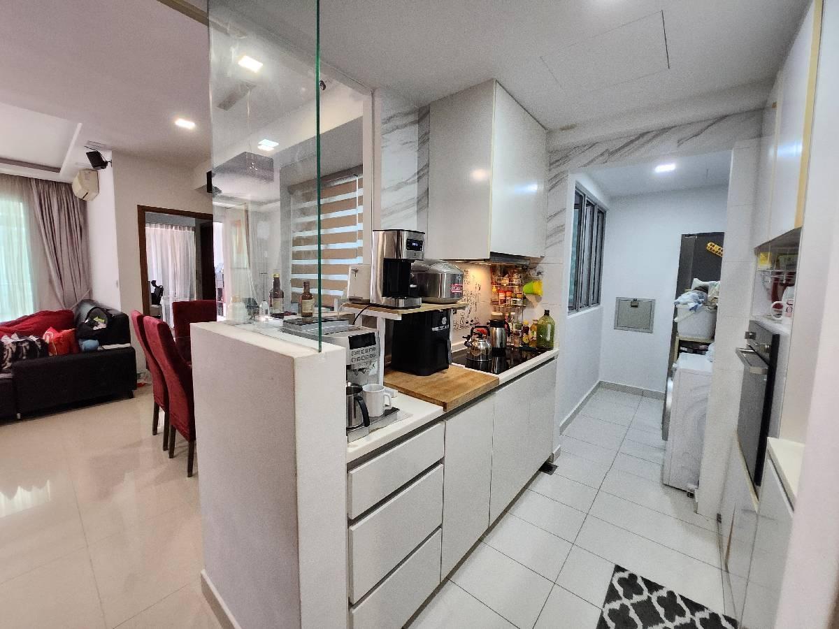 Condominium for Sale, Coastal Breeze Residences Condominium For Sale, $1,380,000, 3 Bed 2 Bath 1,173 sqft $1,176.00 psf, SGD 1,380,000 | 99-year Leasehold