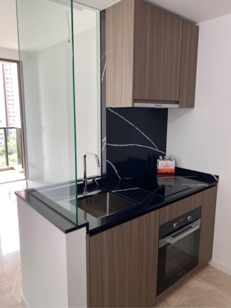 Condominium for Sale, Irwell Hill Residences Condominium For Sale, $1,990,000, 2 Bed 2 Bath 657 sqft $3,029.00 psf, SGD 1,990,000 | 99-year Leasehold