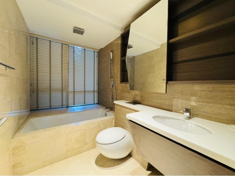 Condominium for Sale, V on Shenton Condominium For Sale, $2,100,000, 2 Bed 2 Bath 1,033 sqft $2,033.00 psf, SGD 2,100,000 | 99-year Leasehold