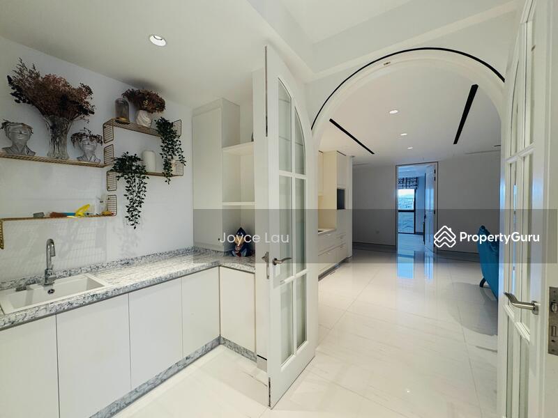 Bungalow - Good Class for Sale, Own this House! Like brand new, Good Class Bungalow, Perfect home for multi generation., SGD 23,700,000 | Freehold