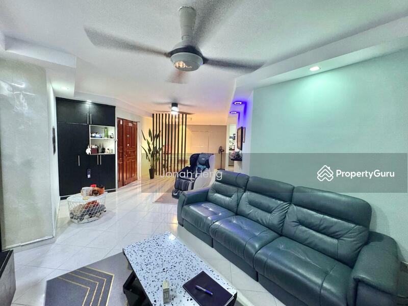 HDB Flat for Sale: D23, 670476
