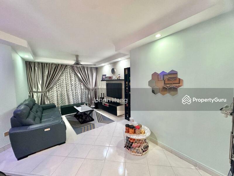 HDB Flat for Sale: D23, 670476