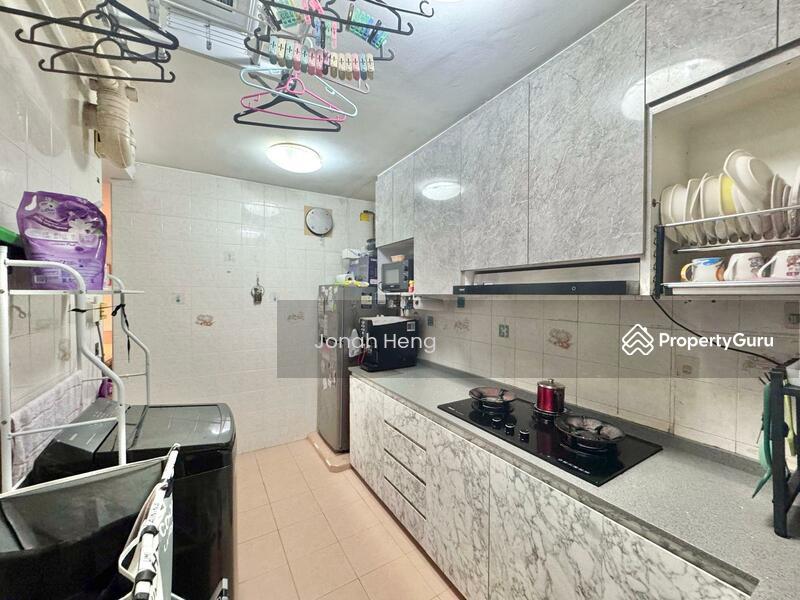 HDB Flat for Sale: D23, 670476