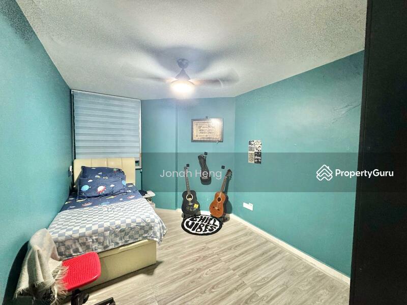 HDB Flat for Sale: D23, 670476