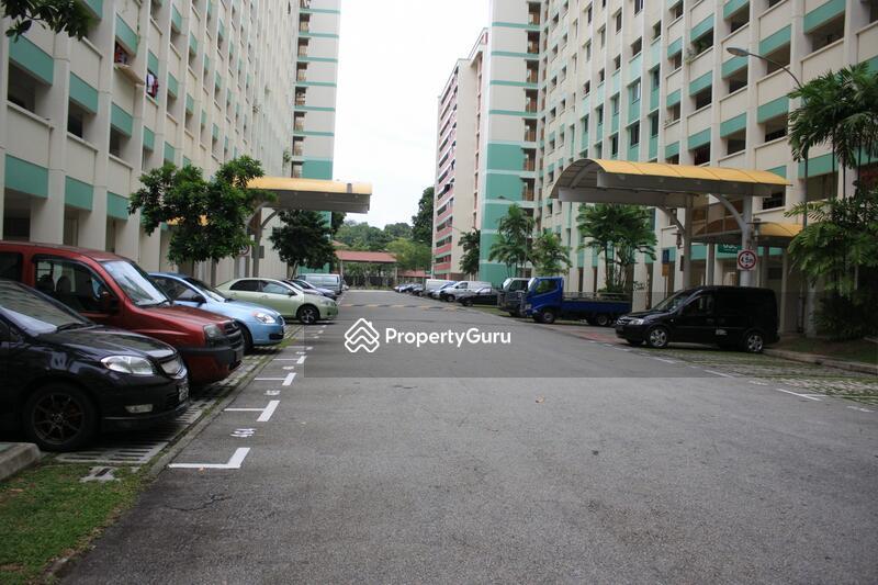 HDB Flat for Sale, 653 Yishun Avenue 4, SGD 600,000 | 99-year lease