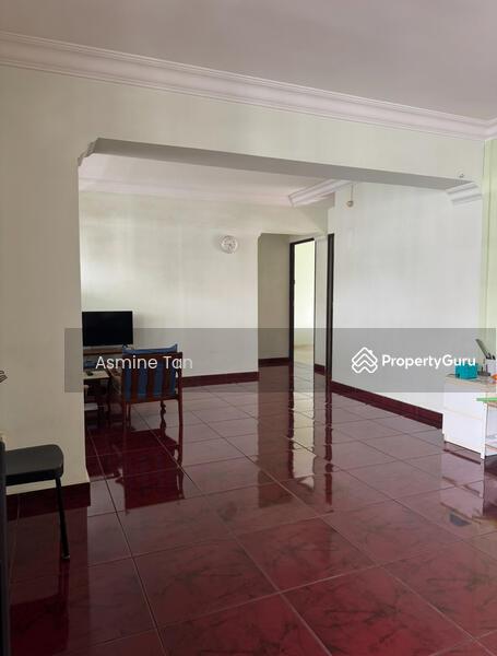 Prop-GPT: HDB Flat: D27  337 Sembawang Crescent