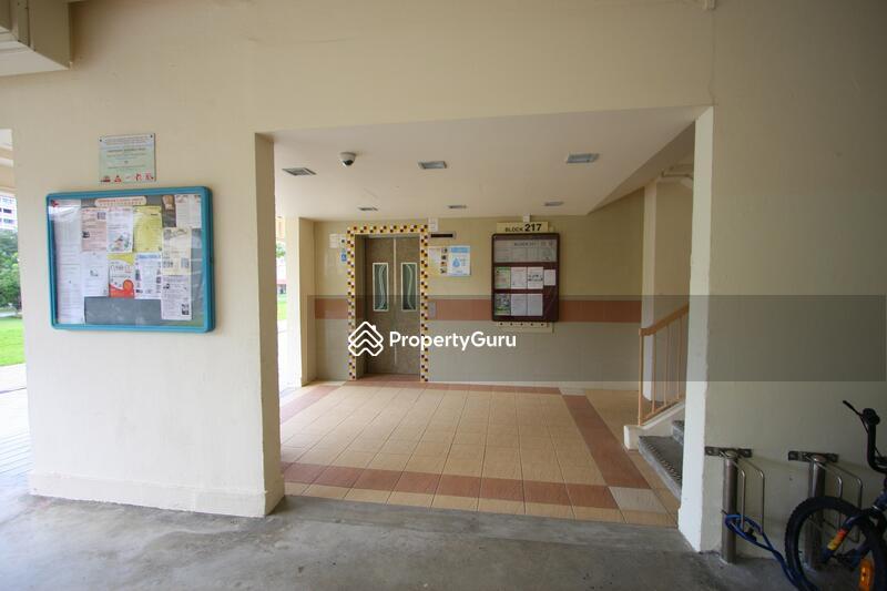 HDB Flat for Sale, 217 Serangoon Avenue 4, SGD 550,000 | 99-year lease
