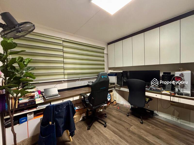 HDB Flat for Sale: D19, 530128