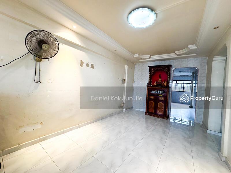 Prop-GPT: HDB Flat: D16  402 Bedok North Avenue 3