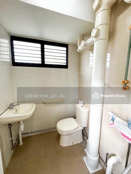 HDB Flat for Sale, 402 Bedok North Avenue 3, SGD 439,999 | 99-year lease
