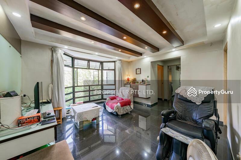 Prop-GPT: HDB Flat: D27  484 Admiralty Link