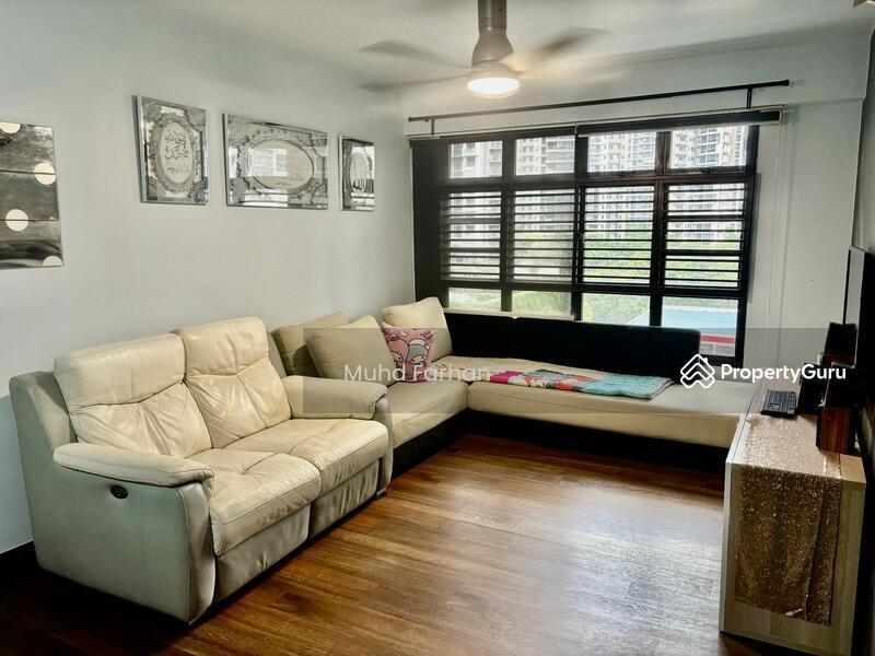 Prop-GPT: HDB Flat: D28 Seletar 471A Fernvale Street