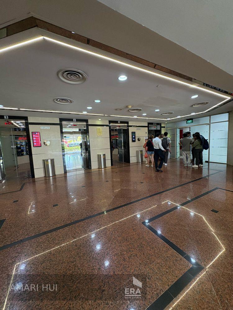Prop-GPT: F&B Space:   Middle Road Fortune Centre For Sale