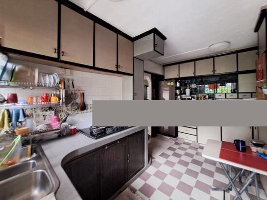 HDB Apartment for Sale, 350 Choa Chu Kang Central HDB Apartment For Sale, $900,000, 4 Bed 3 Bath 1,593 sqft $565.00 psf, SGD 900,000 | 99-year Leasehold
