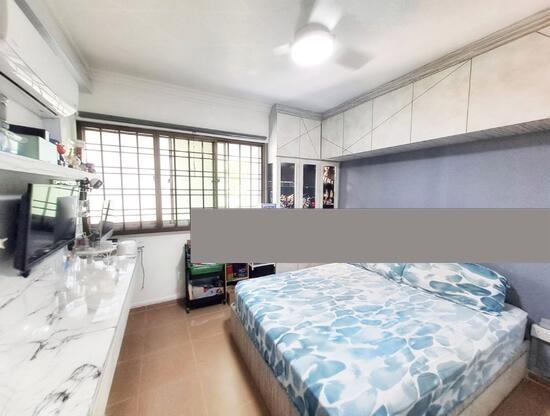 HDB Apartment for Sale, 350 Choa Chu Kang Central HDB Apartment For Sale, $900,000, 4 Bed 3 Bath 1,593 sqft $565.00 psf, SGD 900,000 | 99-year Leasehold