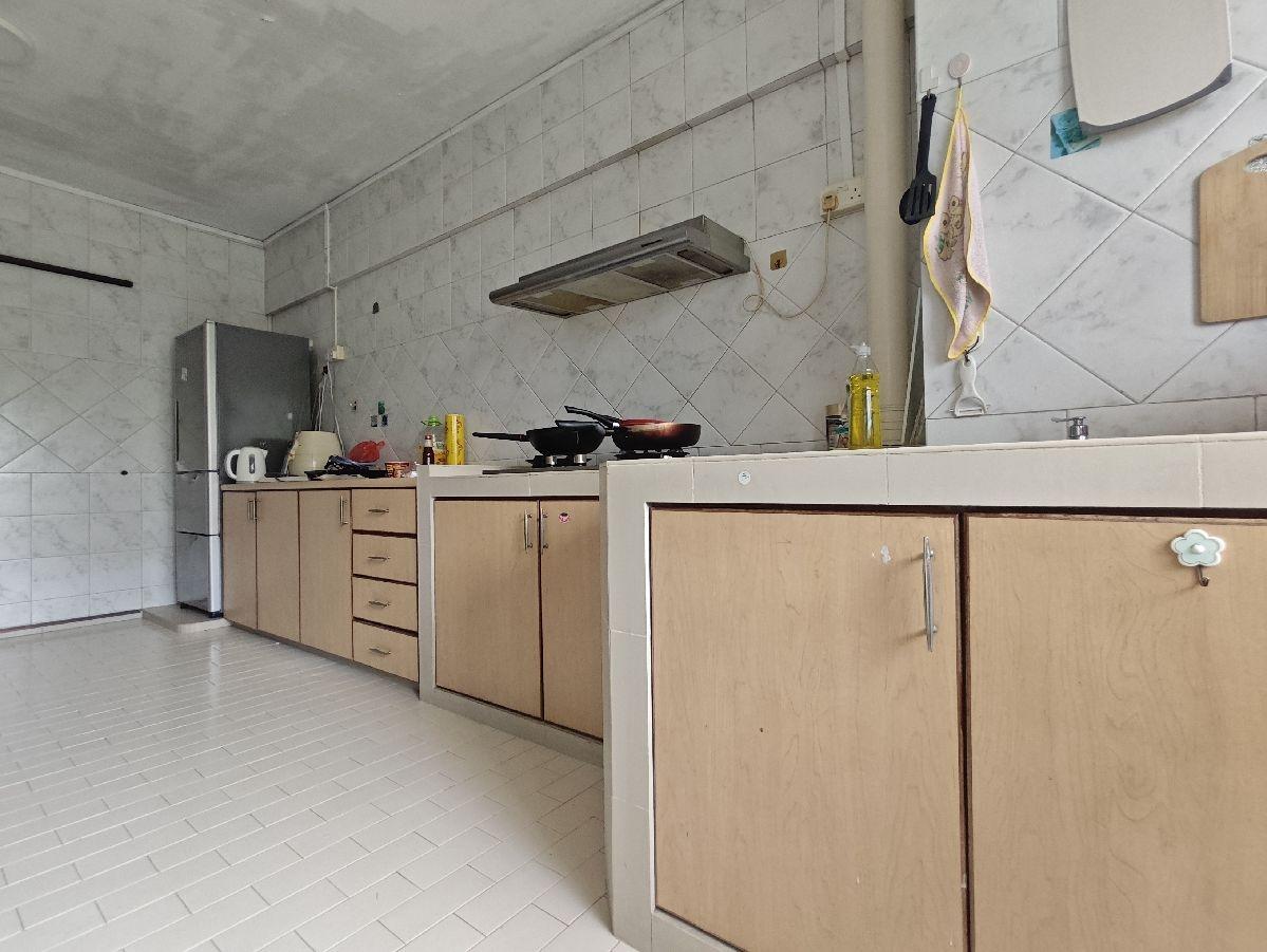 HDB Apartment for Sale, 527 Bedok North Street 3 HDB Apartment For Sale, $868,000, 4 Bed 4 Bath 1,464 sqft $593.00 psf, SGD 868,000 | 99-year Leasehold