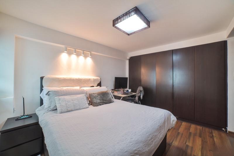 HDB Apartment for Sale, 2 Tanjong Pagar Plaza HDB Apartment For Sale, $550,000, 2 Bed 1 Bath 635 sqft $866.00 psf, SGD 550,000 | 99-year Leasehold
