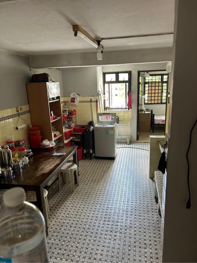 HDB Apartment for Sale, 20 Chai Chee Road HDB Apartment For Sale, $400,000, 2 Bed 1 Bath 807 sqft $496.00 psf, SGD 400,000 | 99-year Leasehold