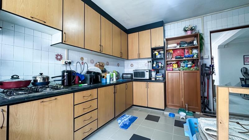HDB Apartment for Sale, 14 Toh Yi Drive HDB Apartment For Sale, $1,190,000, 4 Bed 2 Bath 1,313 sqft $906.00 psf, SGD 1,190,000 | 99-year Leasehold