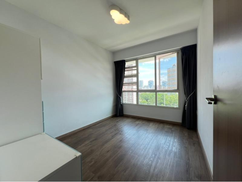 HDB Apartment for Sale, 296C Bukit Batok Street 22 HDB Apartment For Sale, $1,088,000, 3 Bed 2 Bath 1,237 sqft $880.00 psf, SGD 1,088,000 | 99-year Leasehold