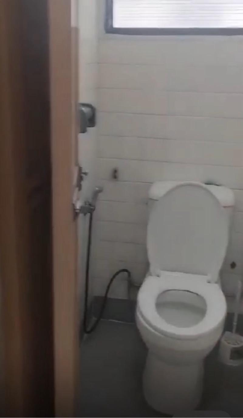 HDB Apartment for Sale, LORONG 1 TOA PAYOH HDB Apartment For Sale, $470,000, 2 Bed 1 Bath 645 sqft $729.00 psf, SGD 470,000 | 99-year Leasehold