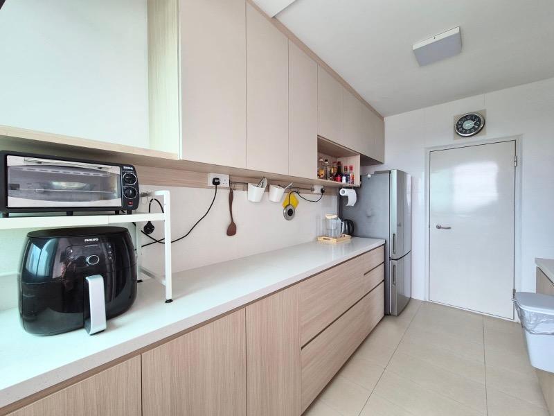 HDB Apartment for Sale, 36 Margaret Drive HDB Apartment For Sale, $1,300,000, 3 Bed 2 Bath 925 sqft $1,405.00 psf, SGD 1,300,000 | 99-year Leasehold