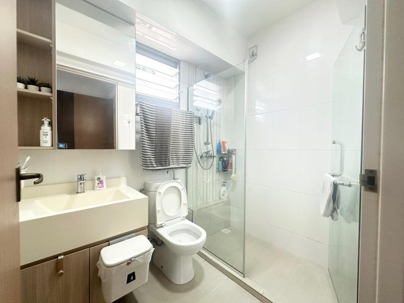 HDB Apartment for Sale, 36 Margaret Drive HDB Apartment For Sale, $1,300,000, 3 Bed 2 Bath 925 sqft $1,405.00 psf, SGD 1,300,000 | 99-year Leasehold