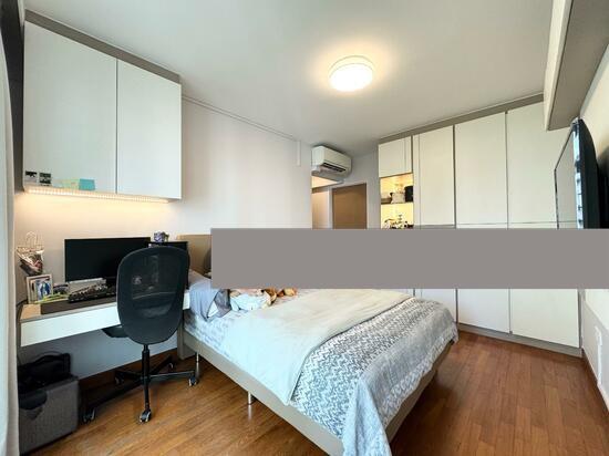 HDB Apartment for Sale, 113D McNair Towers HDB Apartment For Sale, $1,083,000, 3 Bed 2 Bath 1,001 sqft $1,082.00 psf, SGD 1,083,000 | 99-year Leasehold