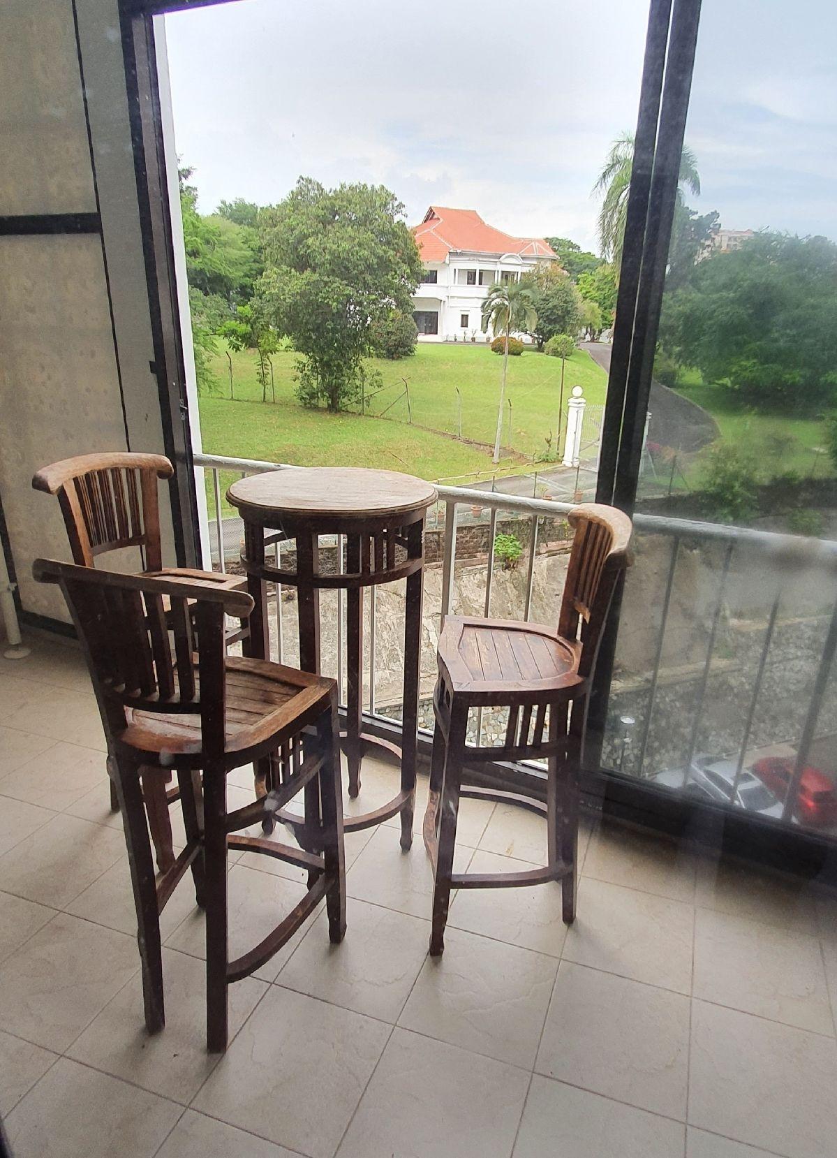 Apartment for Sale, Orchard Court Apartment For Sale, $2,500,000, 4 Bed 3 Bath 1,453 sqft $1,721.00 psf, SGD 2,500,000 | 99-year Leasehold