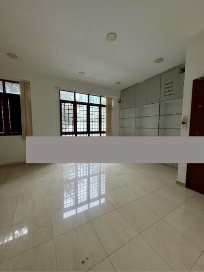Prop-GPT: Apartment: D08  Race Course 138
