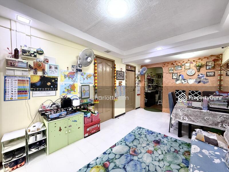 Prop-GPT: HDB Flat: D12  74 Whampoa Drive