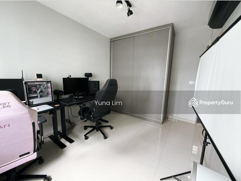 HDB Flat for Sale: Punggol, D19, 823673