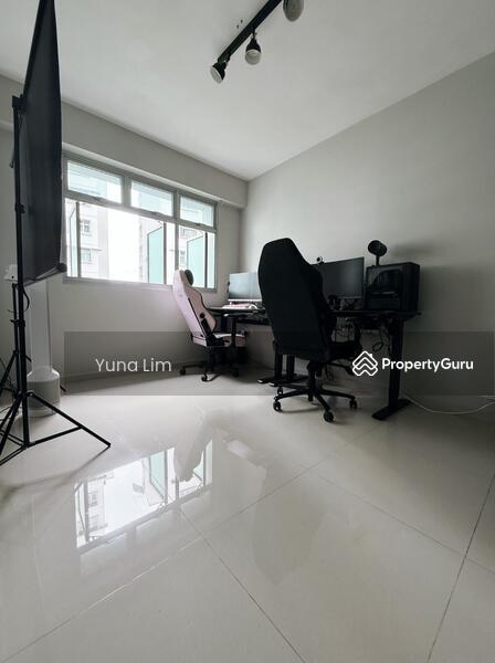 HDB Flat for Sale: Punggol, D19, 823673