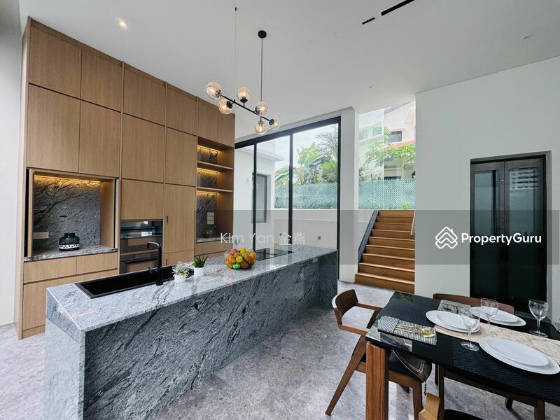 Prop-GPT: Bungalow: D11  Brand new bungalow with lift and swimming pool, wide frontage to park 4 cars inside, luxury finishes