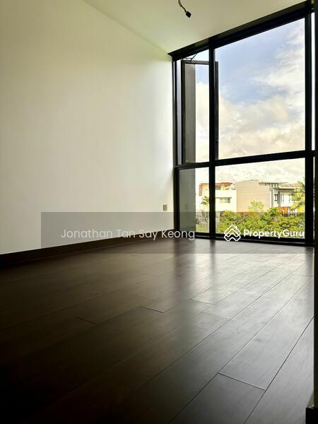 Condominium for Sale, The Commodore, SGD 3,252,600 | 99-year lease