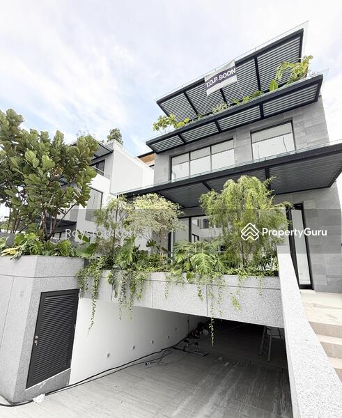 Prop-GPT: Bungalow: D19  Phillips avenue / Roysth road / Parry Avenue