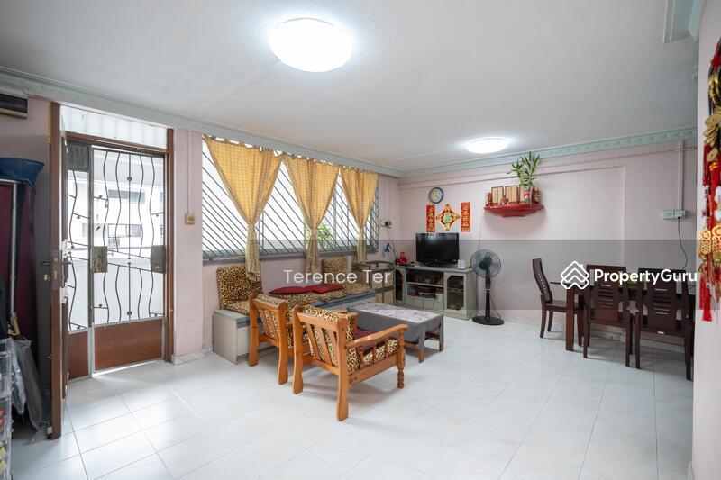 Prop-GPT: HDB Flat: D18  456 Tampines Street 42