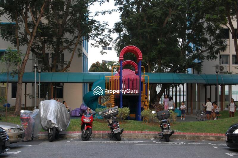 HDB Flat for Sale, 456 Tampines Street 42, SGD 580,000 | 99-year lease